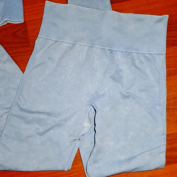 PINK VS Seamless leggings & top set - Picture 4 of 9